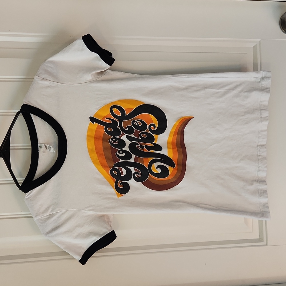 Good Vibes Graphic T-shirt - Picture 3 of 6